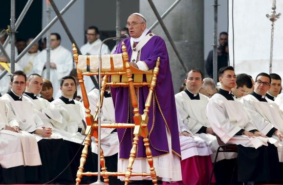 Pope asks Naples mobsters to repent and stop "mothers' tears" Pope asks Naples mobsters to repent and stop "mothers' tears"