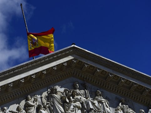 Germanwings crash: Flags at half-mast as Spain mourns air crash victims Germanwings crash: Flags at half-mast as Spain mourns air crash victims