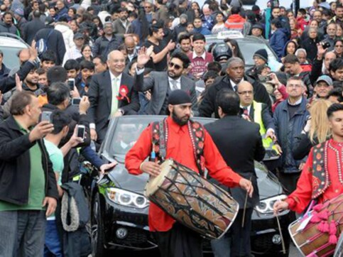 Abhishek Bachchan campaigns for Indian-origin UK MP Keith Vaz Abhishek Bachchan campaigns for Indian-origin UK MP Keith Vaz