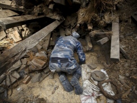 Nepal govt urges foreign aid workers to return home as major rescue work ends Nepal govt urges foreign aid workers to return home as major rescue work ends