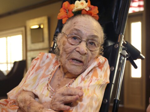 Come on Obama, how can you refuse? Adorable lady invites US Prez for 117th birthday Come on Obama, how can you refuse? Adorable lady invites US Prez for 117th birthday