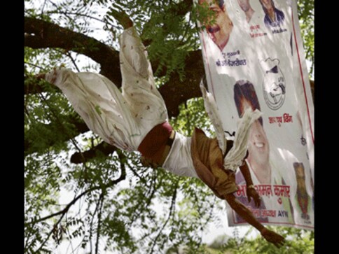 Shame! Farmer Gajendra Singh's death at AAP rally is a blot on our conscience Shame! Farmer Gajendra Singh's death at AAP rally is a blot on our conscience