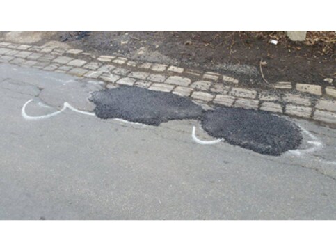 Want your potholes fixed quickly? Try the penis graffiti method Want your potholes fixed quickly? Try the penis graffiti method