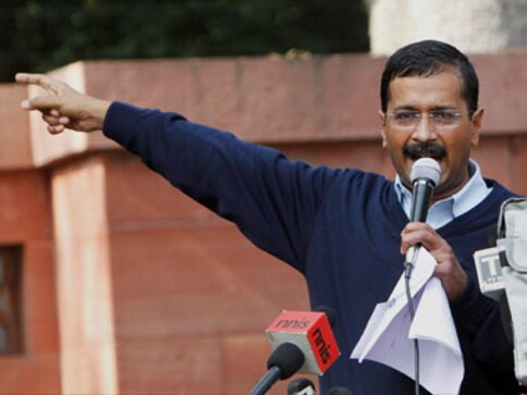 Accused of violating prohibitory order, CM Kejriwal, Sisodia appear in court