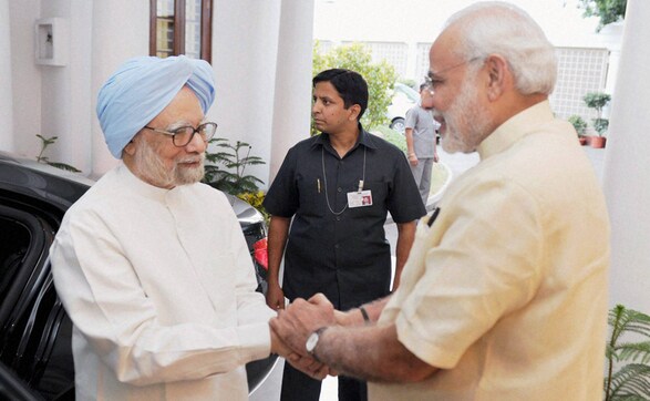 When Modi met Manmohan: Hours after slamming 'achche din', ex-PM visits the PM When Modi met Manmohan: Hours after slamming 'achche din', ex-PM visits the PM