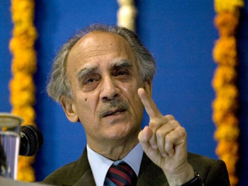 Modi sarkar more concerned about grabbing headlines, lacks substance, says Arun Shourie Modi sarkar more concerned about grabbing headlines, lacks substance, says Arun Shourie
