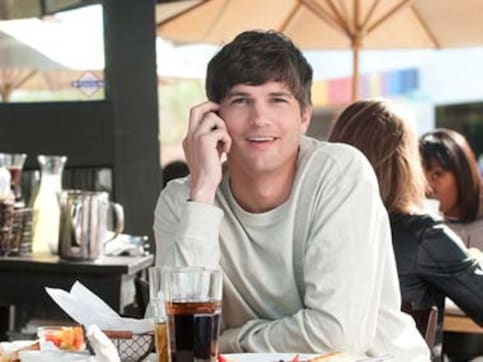 Ashton Kutcher asks fans to 'just text me', tweets his phone number only to pull it down later Ashton Kutcher asks fans to 'just text me', tweets his phone number only to pull it down later