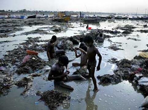Now, polluting Ganga to be criminal offense; govt to launch pilot project in June Now, polluting Ganga to be criminal offense; govt to launch pilot project in June