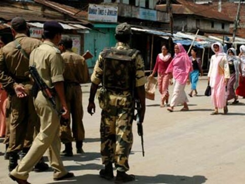 Militants attack BSNL office in Jammu and Kashmir's Sopore; 1 killed, 2 injured Militants attack BSNL office in Jammu and Kashmir's Sopore; 1 killed, 2 injured