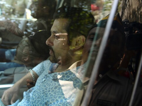 Who is the villain, law or Bhai? Twitter debates while #SalmanBailOrJail trends Who is the villain, law or Bhai? Twitter debates while #SalmanBailOrJail trends