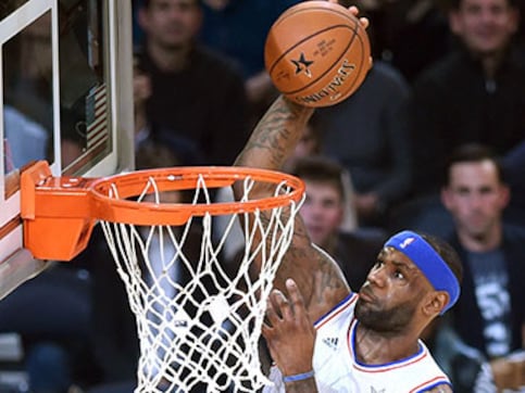 NBA: LeBron powers Cleveland Cavs over Golden State Warriors to level Finals 1-1 NBA: LeBron powers Cleveland Cavs over Golden State Warriors to level Finals 1-1