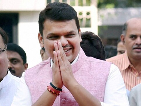 Maharashtra govt orders probe to find out if CM Fadnavis delayed Air India flight