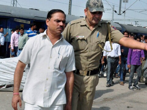 Former Delhi Law Minister Tomar grilled for the second day in Faizabad Former Delhi Law Minister Tomar grilled for the second day in Faizabad