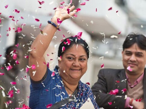 It is my signature: Sources suggest Vasundhara Raje has admitted backing Lalit Modi It is my signature: Sources suggest Vasundhara Raje has admitted backing Lalit Modi