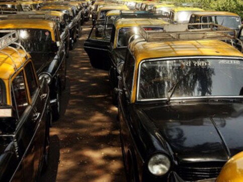 Mumbai taxis and autos go on strike against Uber, Ola etc Mumbai taxis and autos go on strike against Uber, Ola etc