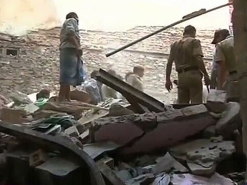Wall of an under-construction hospital collapses in Delhi, three feared dead Wall of an under-construction hospital collapses in Delhi, three feared dead