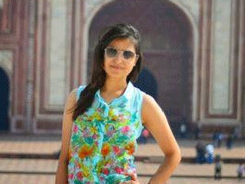 Meet Niharika Bhatt, the girl who left a US govt job to top Lucknow UPSC