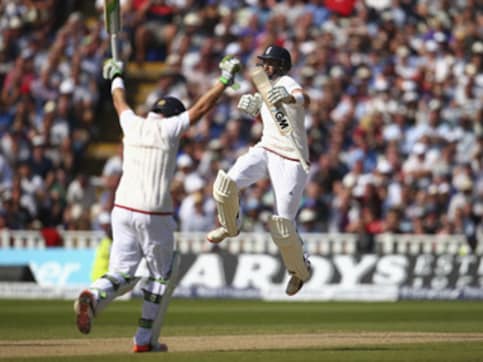 Ashes: Bell, Root help England outclass Australia to take 2-1 lead Ashes: Bell, Root help England outclass Australia to take 2-1 lead