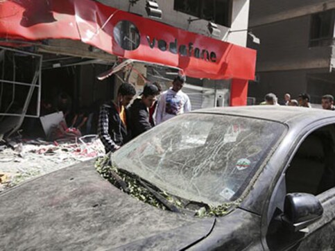 Explosion outside Italian consulate in Cairo injures two policemen Explosion outside Italian consulate in Cairo injures two policemen