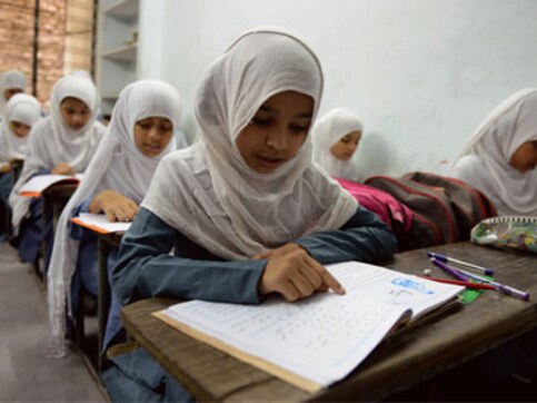 CBSE dress code for AIPMT exam irks Muslim groups CBSE dress code for AIPMT exam irks Muslim groups