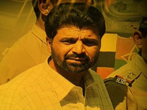 Sena, BJP demand Yakub Memon 'sympathisers' to be charged with treason Sena, BJP demand Yakub Memon 'sympathisers' to be charged with treason