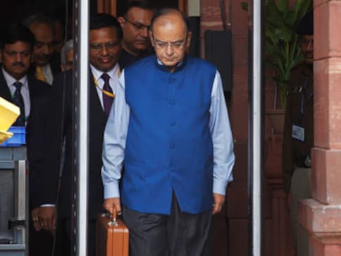 China slowdown, US rate hike transient factors; India to see respectable growth: Jaitley