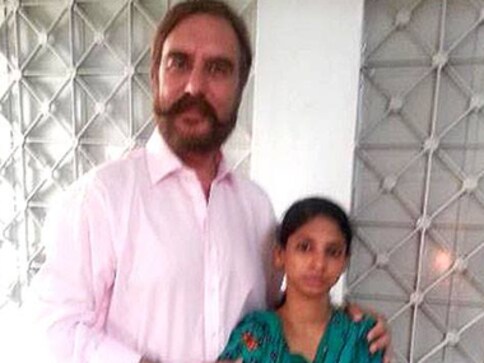 The Bajrangi Bhaijaan effect: Indian envoy meets woman stranded in Pakistan The Bajrangi Bhaijaan effect: Indian envoy meets woman stranded in Pakistan