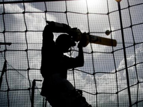 IPL spot-fixing: SC agrees to hear plea seeking players' names from Mudgal report IPL spot-fixing: SC agrees to hear plea seeking players' names from Mudgal report
