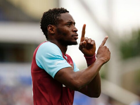 West Ham striker Diafra Sakho arrested for alleged death threats West Ham striker Diafra Sakho arrested for alleged death threats