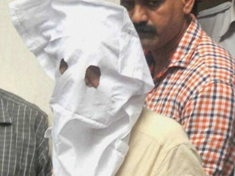 Sheena Bora murder case: Sanjeev Khanna, Indrani Mukerjea's driver taken to Raigad forest Sheena Bora murder case: Sanjeev Khanna, Indrani Mukerjea's driver taken to Raigad forest