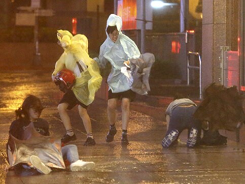 Typhoon Soudelor hits Taiwan, 4 killed, almost 7 lakh homes without power Typhoon Soudelor hits Taiwan, 4 killed, almost 7 lakh homes without power