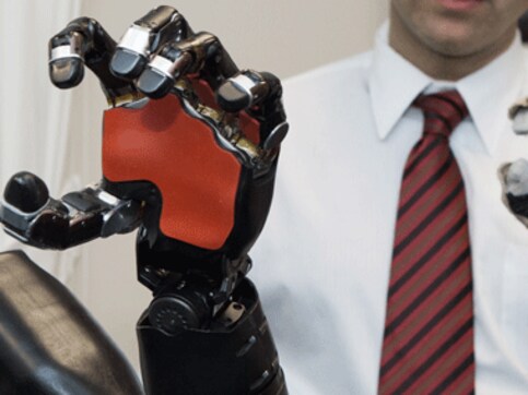 Indian-origin teen US creates 3D-printed robotic arm Indian-origin teen US creates 3D-printed robotic arm