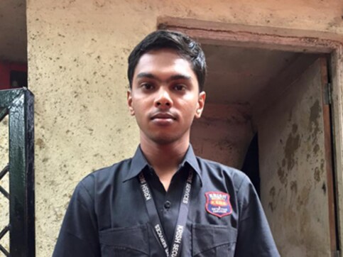 Meet Sagar: Engineer-cum-security guard who is working hard towards his goals Meet Sagar: Engineer-cum-security guard who is working hard towards his goals