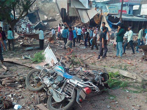 Jhabua explosion: Shivraj Chouhan announces reward for main accused Rajendra Kasawa’s arrest Jhabua explosion: Shivraj Chouhan announces reward for main accused Rajendra Kasawa’s arrest
