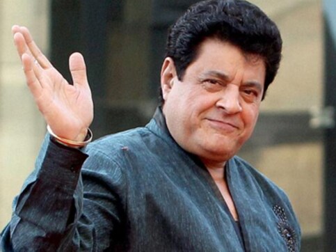 Won't leave FTII chairman post, but willing to mediate between students, govt: Gajendra Chauhan Won't leave FTII chairman post, but willing to mediate between students, govt: Gajendra Chauhan