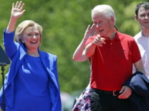 Bill Clinton, Katy Perry in Iowa show of force for Hillary Clinton Bill Clinton, Katy Perry in Iowa show of force for Hillary Clinton