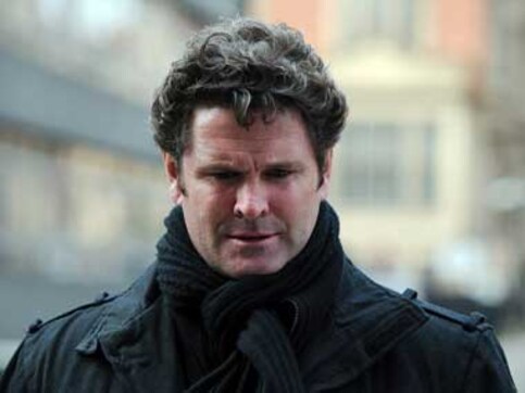 Perjury accused Chris Cairns threatened Vincent for scoring too many runs, court hears Perjury accused Chris Cairns threatened Vincent for scoring too many runs, court hears
