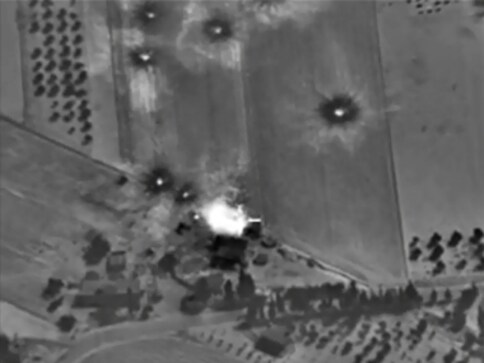 Russian warplanes launch new wave of strikes against Assad's foes