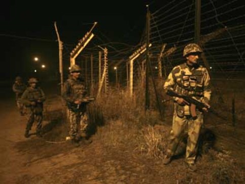 Six civilians injured as Pakistan Rangers continue firing in Jammu, say police Six civilians injured as Pakistan Rangers continue firing in Jammu, say police