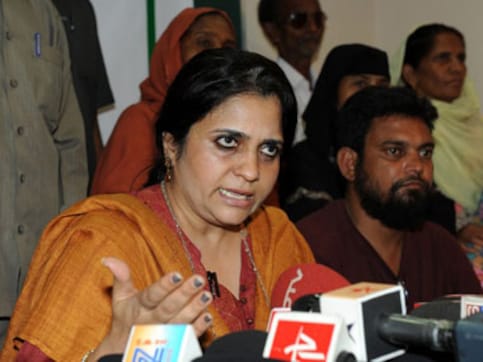 Gujarat HC rejects Teesta Setalvad's plea for defreezing bank accounts Gujarat HC rejects Teesta Setalvad's plea for defreezing bank accounts