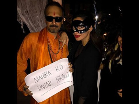 Mahira Khan posing with 'Shiv Sainik' at Halloween: No one should have to say sorry for good humour Mahira Khan posing with 'Shiv Sainik' at Halloween: No one should have to say sorry for good humour