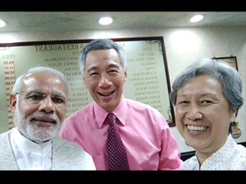 Watch: PM Modi, Lee Hsien's dinner diplomacy includes chai, charcha and selfie in Singapore Watch: PM Modi, Lee Hsien's dinner diplomacy includes chai, charcha and selfie in Singapore