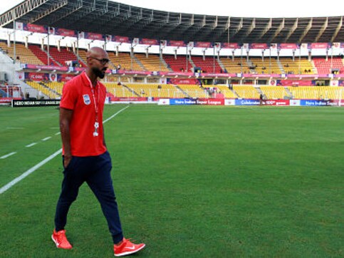ISL 2015: Anelka, as player and manager, should shoulder most blame for Mumbai City's woes ISL 2015: Anelka, as player and manager, should shoulder most blame for Mumbai City's woes