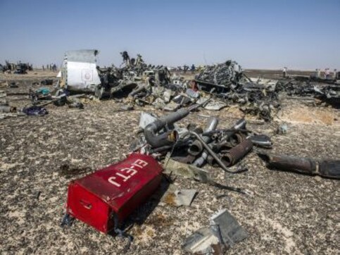 Russia airliner crash: Egypt detains two airport staff, say security sources Russia airliner crash: Egypt detains two airport staff, say security sources