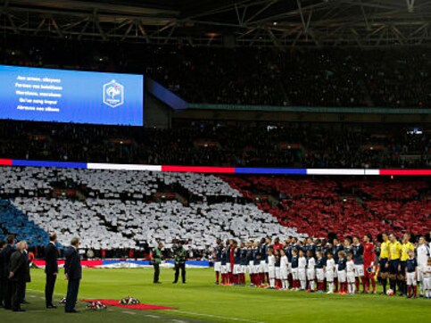 Watch: 70,000 football fans unite at Wembley to honour Paris victims with a moving rendition of 'La Marseillaise' Watch: 70,000 football fans unite at Wembley to honour Paris victims with a moving rendition of 'La Marseillaise'