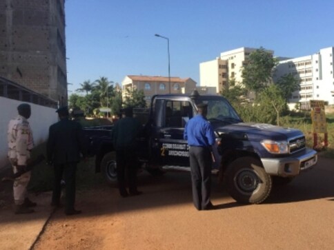 Mali siege as it unfolds: Gunmen take 170 hostages, including 20 Indians, at Radisson hotel; three killed Mali siege as it unfolds: Gunmen take 170 hostages, including 20 Indians, at Radisson hotel; three killed