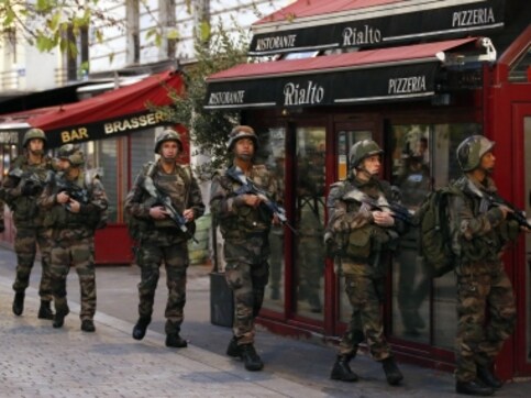2 dead, 7 arrested after seven hour battle 2 dead, 7 arrested after seven hour battle