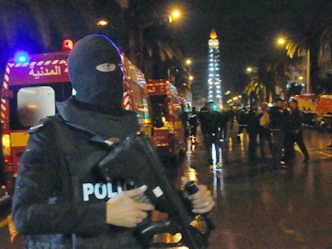 Bus blast kills 12 in Tunisia; President Essebsi declares curfew, 30-day emergency Bus blast kills 12 in Tunisia; President Essebsi declares curfew, 30-day emergency