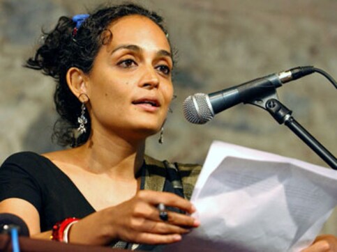 Spare me Congress vs BJP debate: Arundhati Roy on why she's returning her National Award Spare me Congress vs BJP debate: Arundhati Roy on why she's returning her National Award