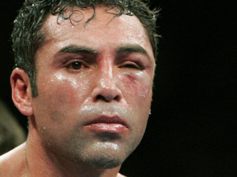 Boxing: De La Hoya jabs at 'boring' Floyd Mayweather in Playboy December issue Boxing: De La Hoya jabs at 'boring' Floyd Mayweather in Playboy December issue